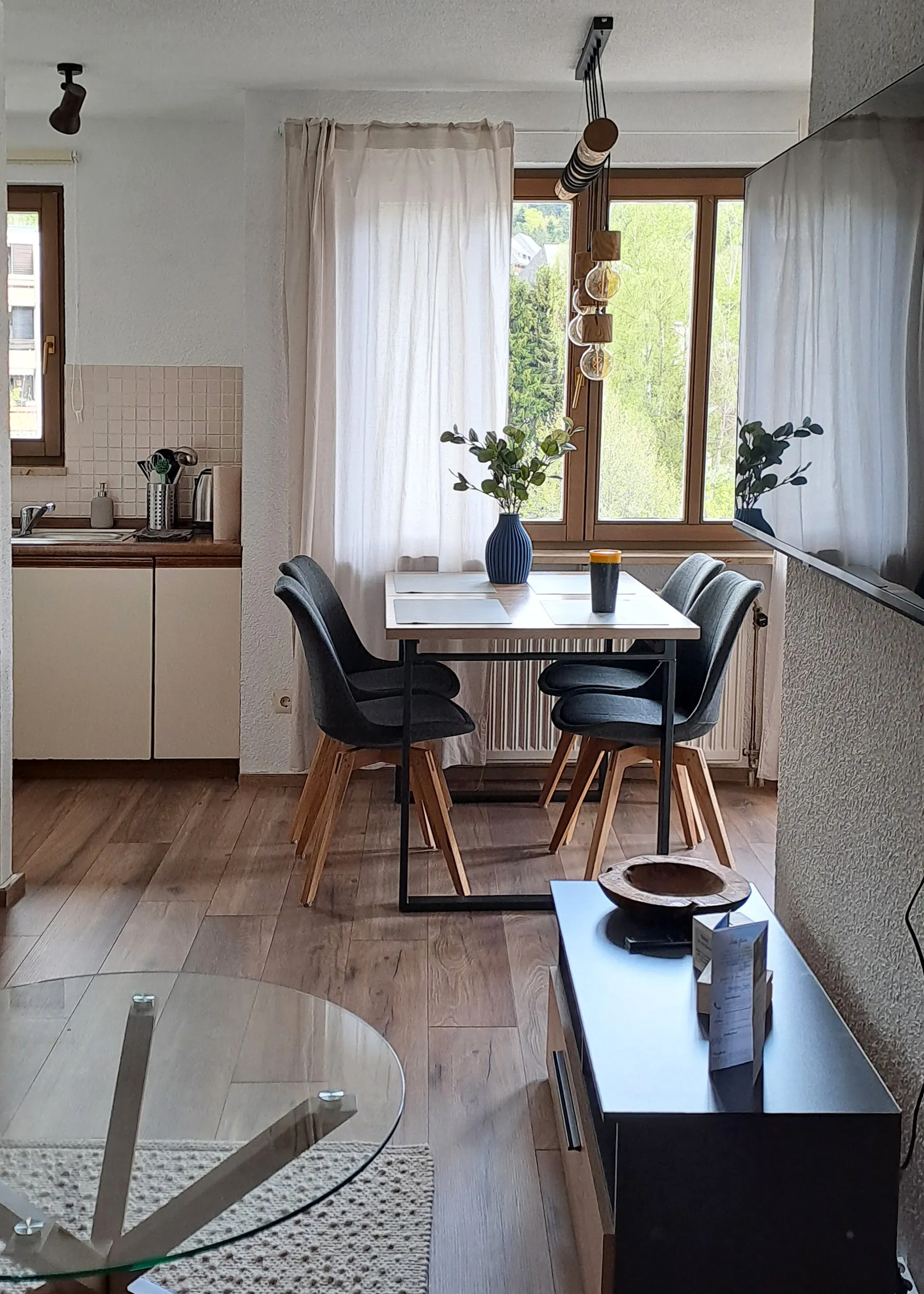 Wohnzimmer mit Essbereich